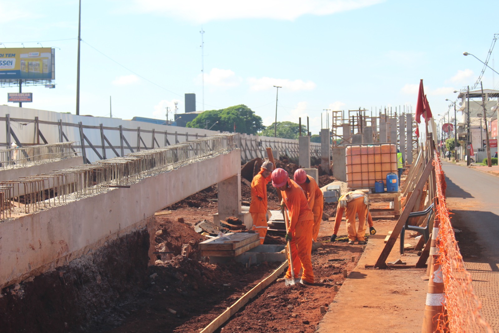 Obras dos viadutos em Sarandi seguem cronograma e se aproximam de içamento de vigas pré-moldadas